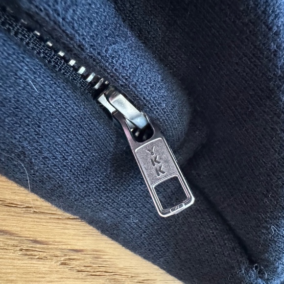 Athleisure Shots - Sz. L - Picture 4 of 7